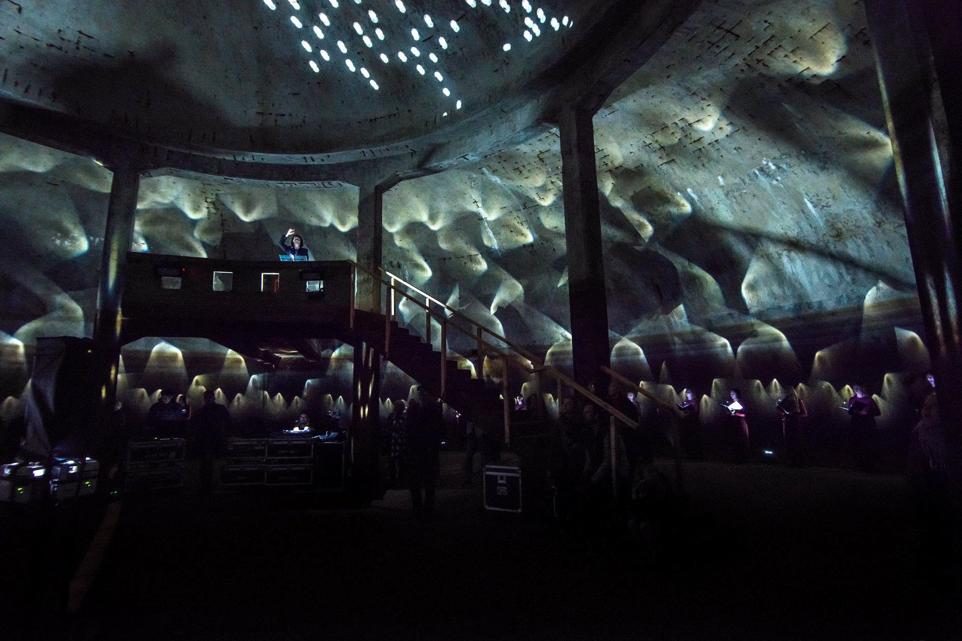 VANDENYS - Video projection installation